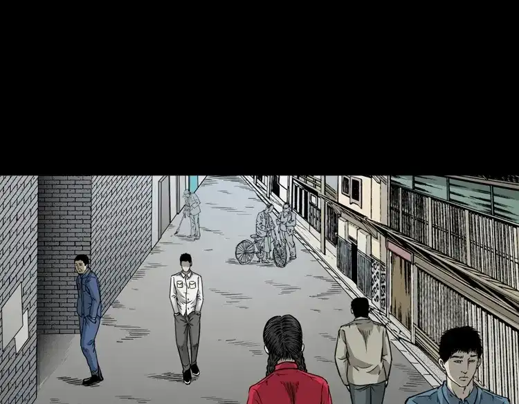 《三老爷诡事会》神秘红衣女人 第112页